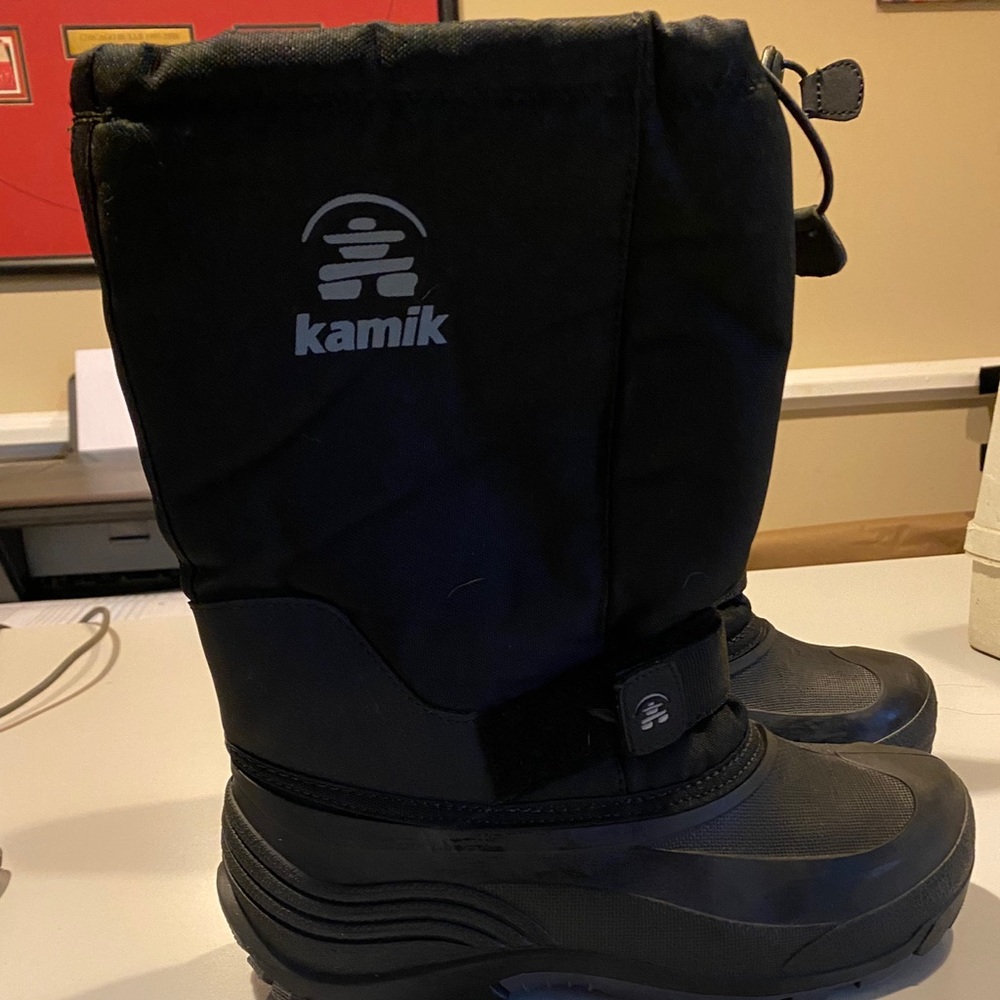 Women’s Kamik Boots - Size 7